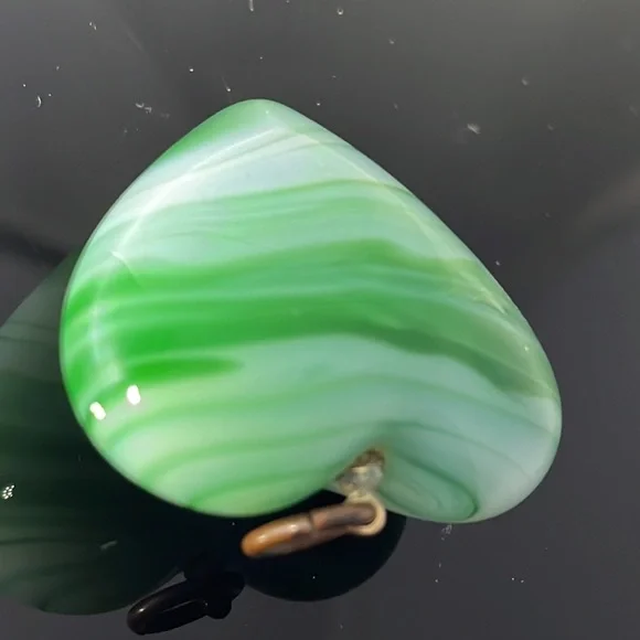Vintage Green Glass Heart Pendant - Picture 5 of 5